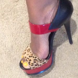 💋💋💋Colorblock Animal Platform Sandals!!!💋💋